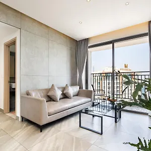 Apartment Saigon Authentic Apartments: Infinity Pool & Daily Perks