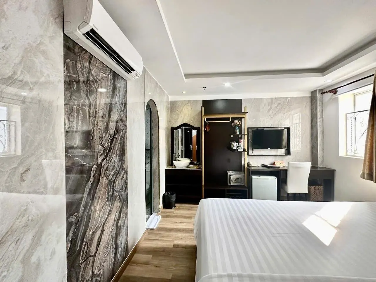 Sunrise Central Hotel Ho Chi Minh City